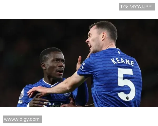 埃弗顿队内抵触后十人作战客场制胜,盖耶掌掴队友染红致歉 埃弗顿队内抵触后十人作战客场制胜,盖耶掌掴队友染红致歉